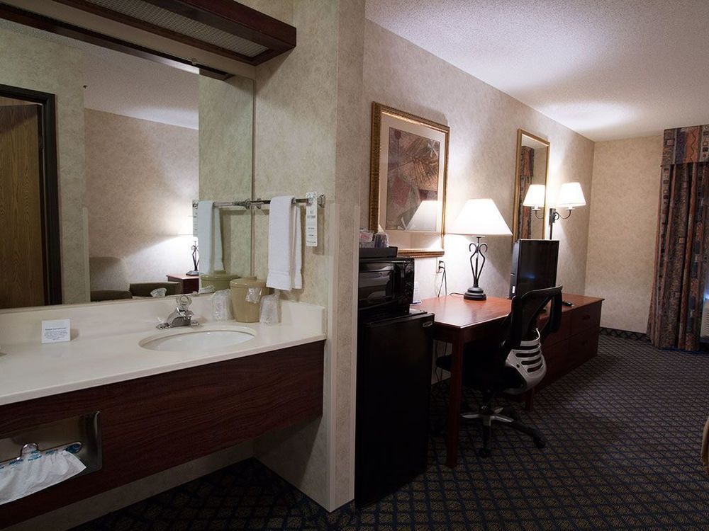 Miles City Hotel & Suites المظهر الخارجي الصورة
